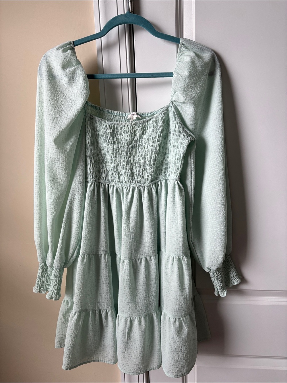 Women's Mint Tiered Long-Sleeve Dress